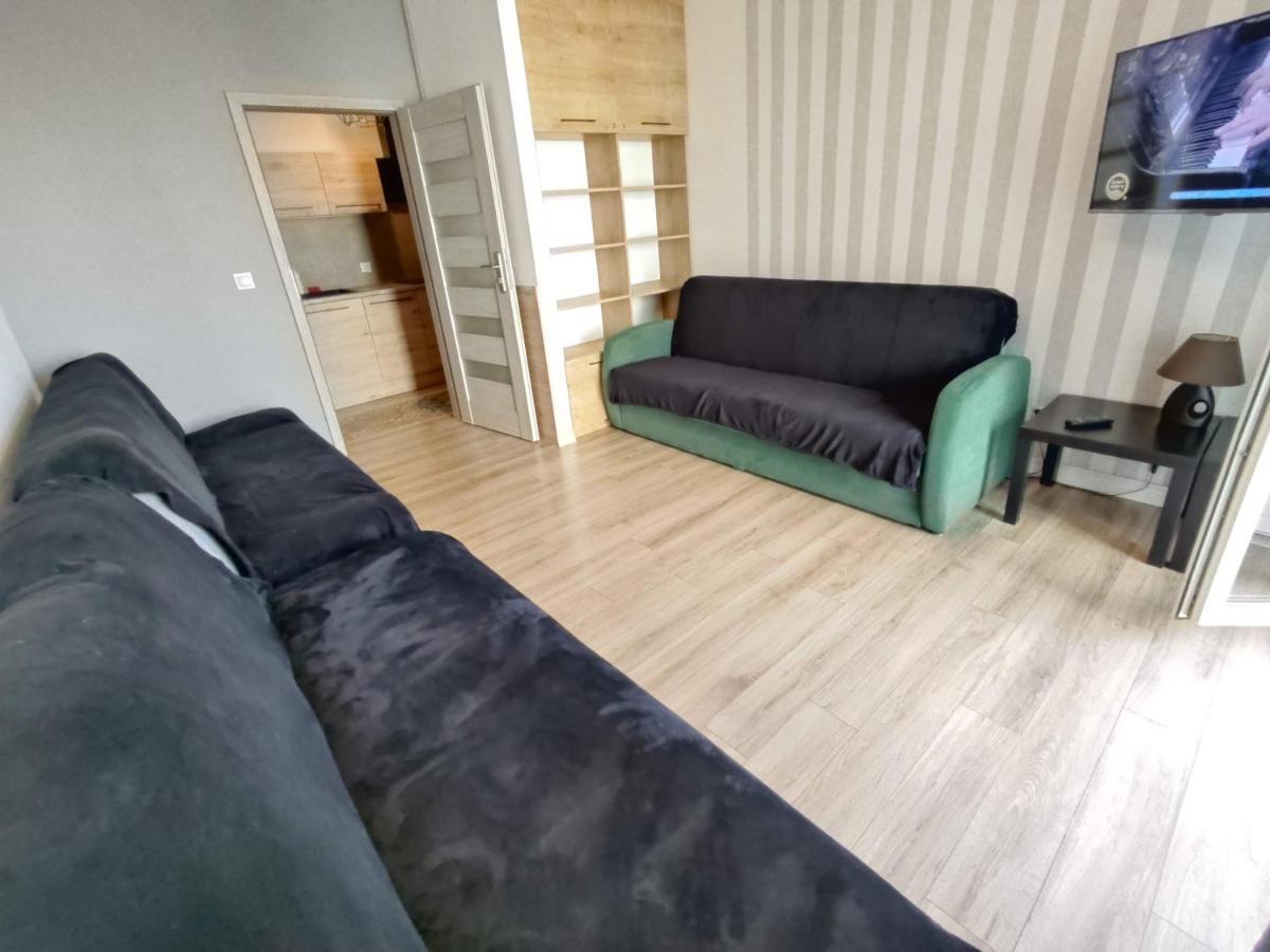 1120 Smialego 41 - Tanie Pokoje W Apartamencie - Samodzielne Zameldowanie - Self Check In Poznań Eksteriør bilde