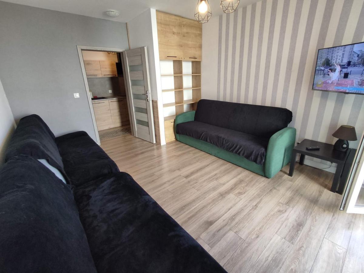 1120 Smialego 41 - Tanie Pokoje W Apartamencie - Samodzielne Zameldowanie - Self Check In Poznań Eksteriør bilde