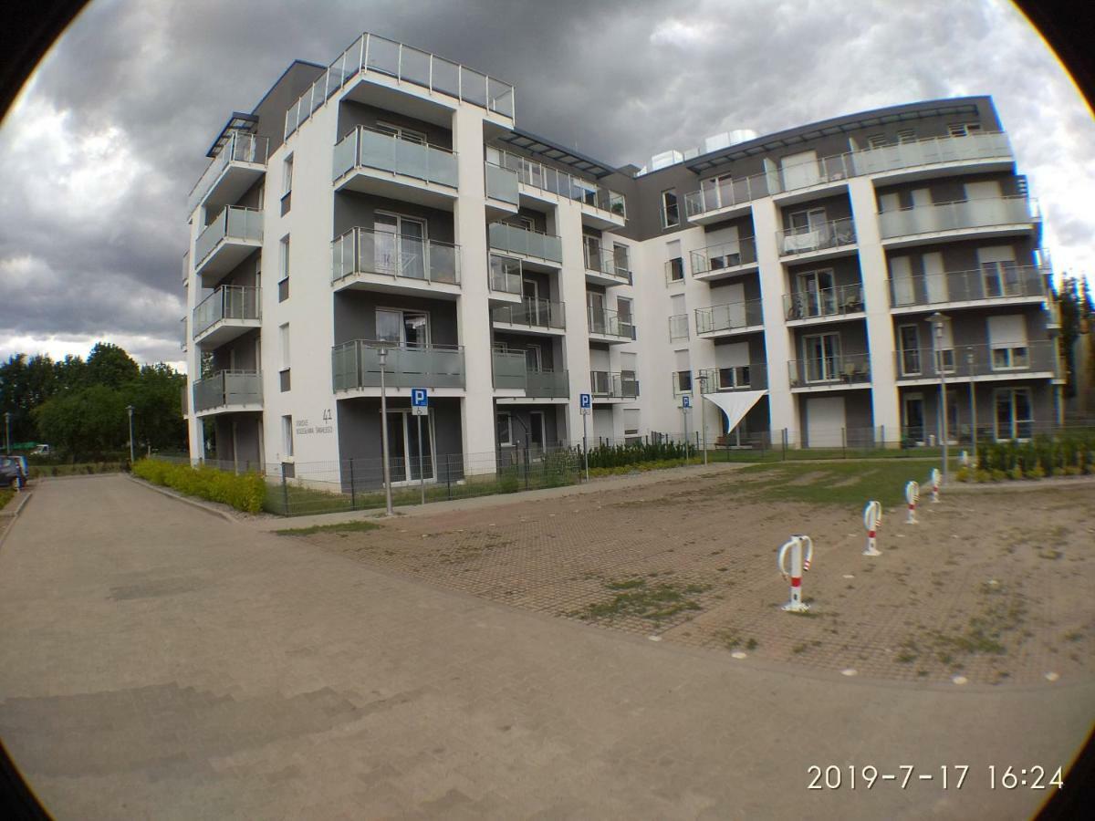 1120 Smialego 41 - Tanie Pokoje W Apartamencie - Samodzielne Zameldowanie - Self Check In Poznań Eksteriør bilde